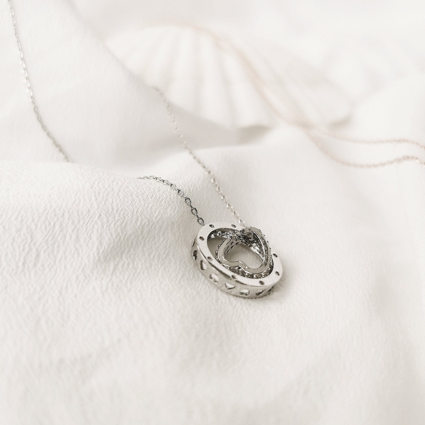 Auntie Gift Necklace / SYMBOLOGY Amazing Auntie CZ Circle Love Heart Necklace / Best Auntie Gift / Gift for Auntie