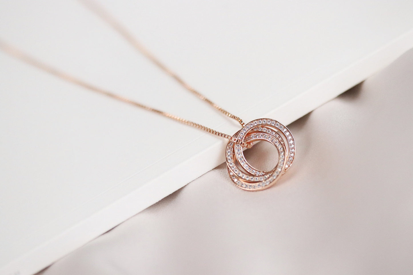 Waterproof Russian Ring CZ Necklace, Interlocking Circle Necklace, Interlinked Ring Necklace, Best Bestie Gift for Her, Minimalist Jellwery