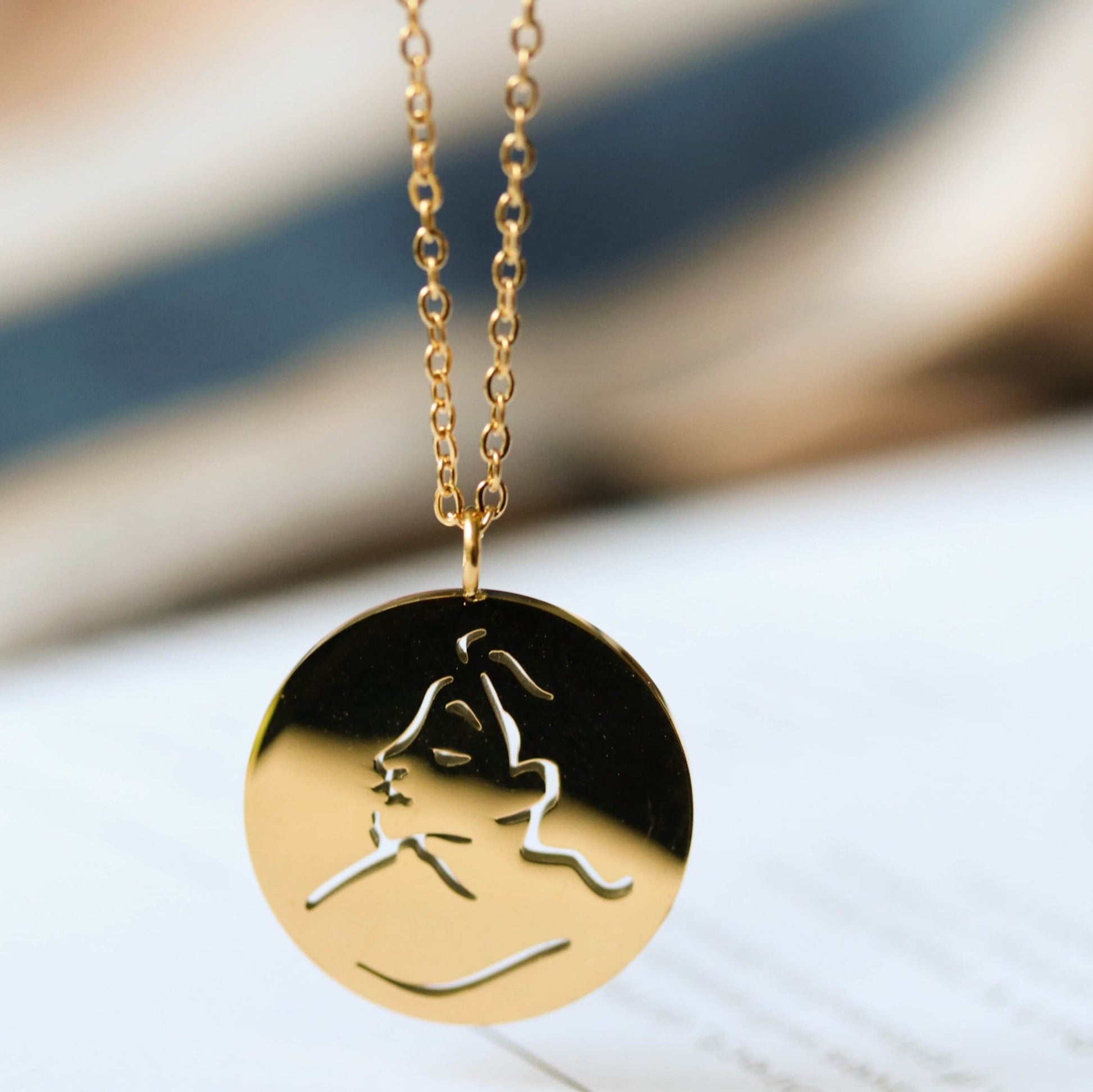 Granny Gift / Gold Minimalist Disc Necklace /Stainless Steel Gold Necklace /Water Proof Minimalist Woman Jewellery / Birthday Gift