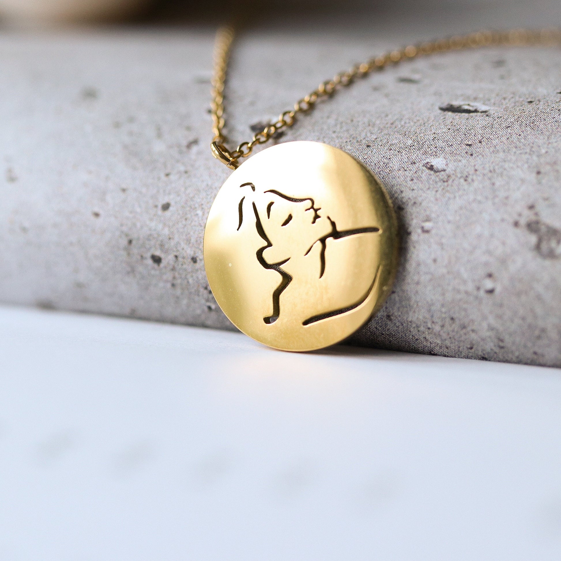 Granny Gift / Gold Minimalist Disc Necklace /Stainless Steel Gold Necklace /Water Proof Minimalist Woman Jewellery / Birthday Gift