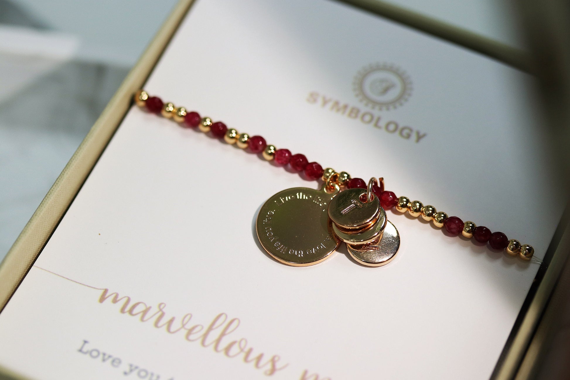 Personalised Initial Charm Sentimental Bracelet for Mum, Mothers Day Gift, Stretch Ruby Natural Beads Bracelet, Costom Birthday Gift for Mom